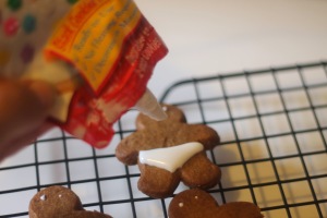 gingerbread baby decorate